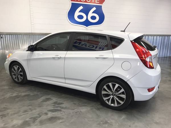 2017 HYUNDAI ACCENT SE ONLY 17,086 MILES!! 1 OWNER!! PERFECT CARFAX!!! for sale in Norman, KS – photo 4