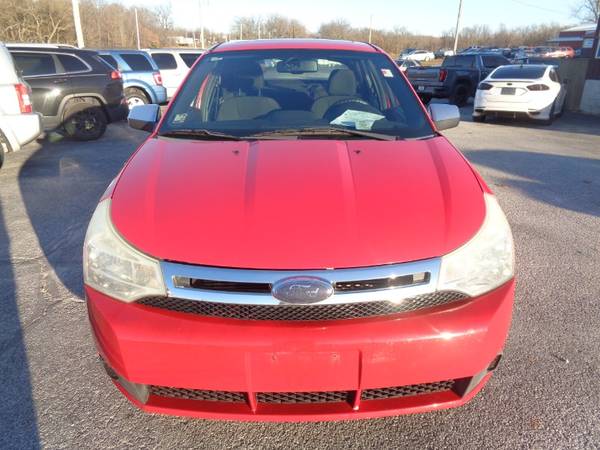 2008 Ford Focus SE Sedan - cars & trucks - by dealer - vehicle... for sale in Granby, MO – photo 2
