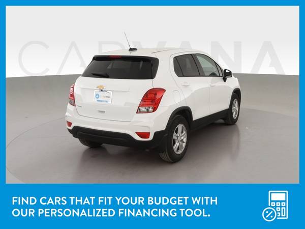 2020 Chevy Chevrolet Trax LS Sport Utility 4D hatchback White for sale in Arlington, TX – photo 8