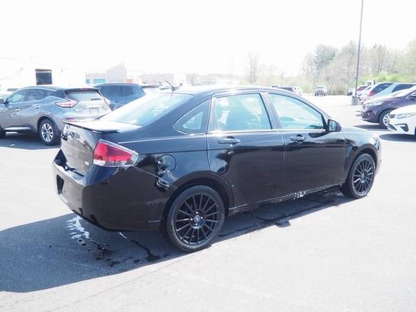 2011 Ford Focus SES - - by dealer - vehicle automotive for sale in Youngstown, OH – photo 6