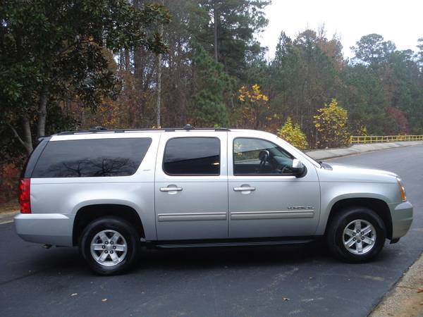 12 GMC Yukon XL SLT 4WD Well Equipped X-Clean! - cars & trucks - by... for sale in Raleigh, NC – photo 4