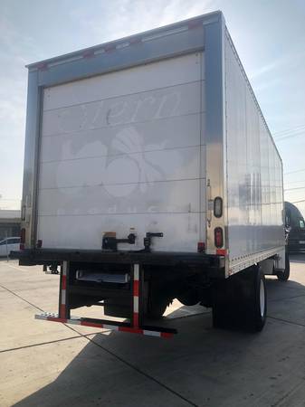 M2 Freightliner Reefer Box 2015 AUTOMATIC for sale in Fontana, CA – photo 2