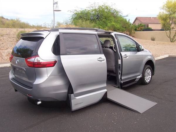 2015 Toyota Sienna XLE Wheelchair Handicap Mobility Van - cars & for sale in Phoenix, WI – photo 3
