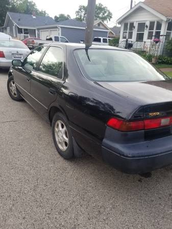 2001 Camry LE 2.4L V4 184K Auto - cars & trucks - by owner - vehicle... for sale in WAUKEGAN, IL – photo 3