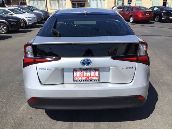 *** 2019 Toyota Prius *** - cars & trucks - by dealer - vehicle... for sale in Eureka, CA – photo 3