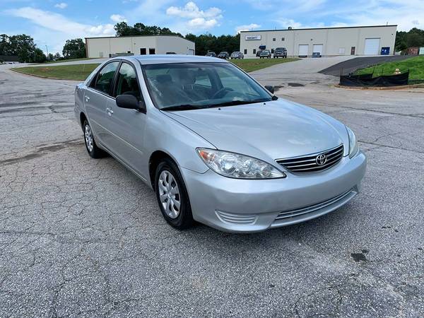 2005 Toyota Camry LE - Financing Available - cars & trucks - by... for sale in Piedmont, SC – photo 3