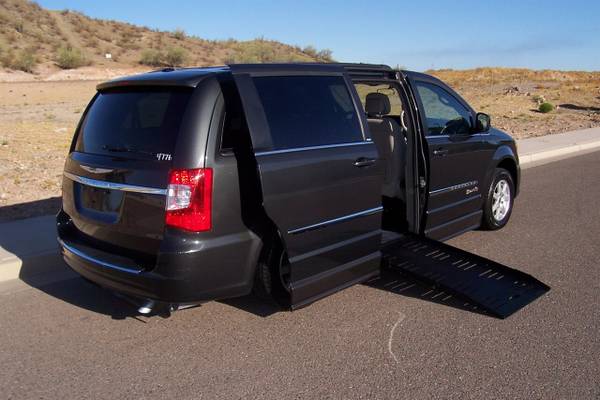 2011 Chrysler Town & Country Touring Wheelchair Handicap Mobility Van for sale in Phoenix, AZ – photo 3