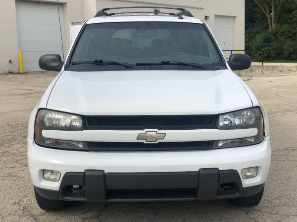 2004 Chevy Trailblazer LT*4WD*Extended*7-Passenger*Moonroof*Alloy-Whls for sale in Elgin, IL – photo 3