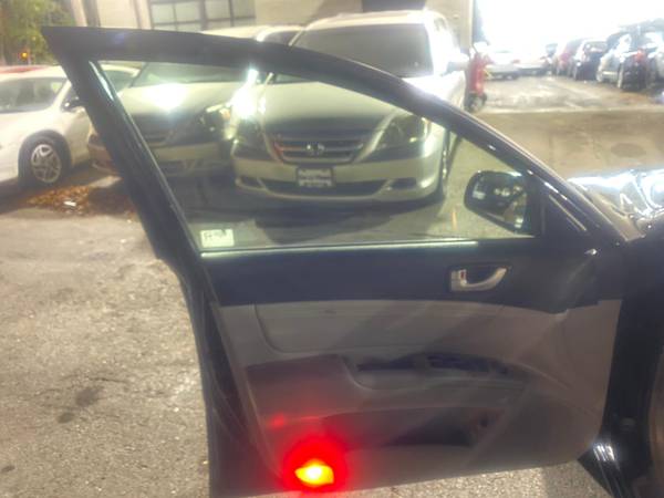 2006 HYUNDAI SONATA - cars & trucks - by dealer - vehicle automotive... for sale in MILWAUKEE WI 53209, WI – photo 18