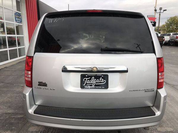 2009 Chrysler Town Country Touring Minivan 4D Serviced! Clean! Financi for sale in Fremont, NE – photo 6