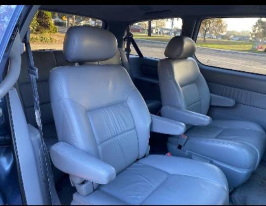1998 Toyota Sienna xle only 118.000 all original - cars & trucks -... for sale in Union City, CA – photo 2