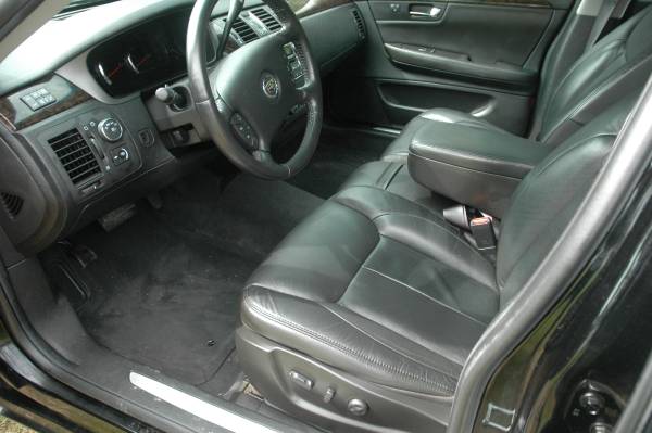 2011 Cadillac DTS Luxury Edition Sedan - LOW LOW MILES - 1 Owner for sale in Windham, MA – photo 9