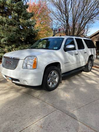 2009 Yukon XL SLT - cars & trucks - by owner - vehicle automotive sale for sale in Sioux Falls, SD – photo 2