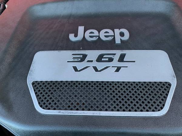 2013 Jeep Wrangler Unlimited Rubicon ***IN EXCELLENT CONDTION*** for sale in Fenton, MI – photo 12