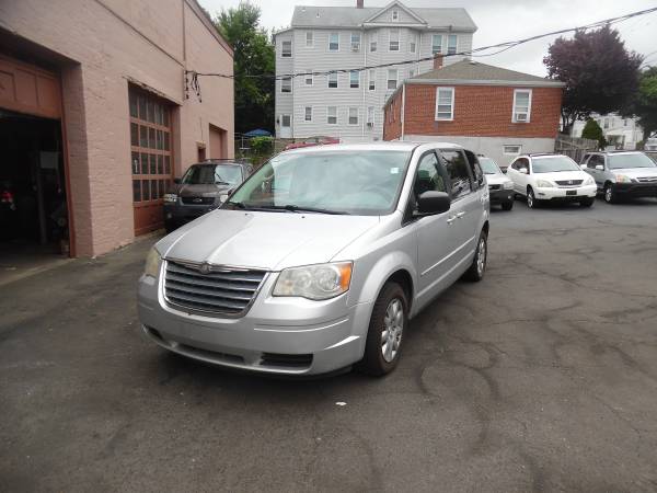 2010 Chrysler Town and Country - cars & trucks - by dealer - vehicle... for sale in New Britain, CT