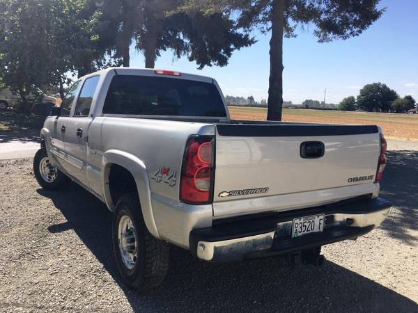 2005 Duramax Diesel 2500HD - - by dealer - vehicle for sale in Central Point, OR – photo 4