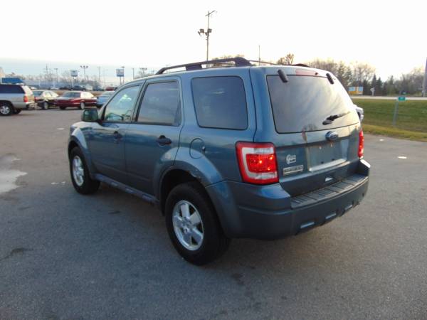 2011 FORD ESCAPE 4DR XLT FWD GREAT MPG LOADED XCLEAN IN/OUT RUNS A1... for sale in Union Grove, WI – photo 3