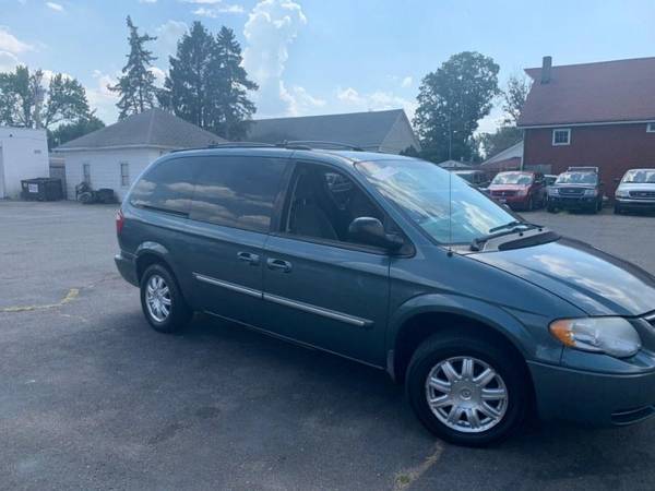 2005 Chrysler Town Country 4dr LWB Touring FWD - cars & trucks - by... for sale in East Windsor, MA – photo 8