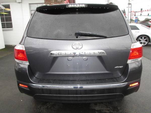 2011 Toyota Highlander SE Sport Utility 4D Cars and Trucks for sale in Portland, OR – photo 7