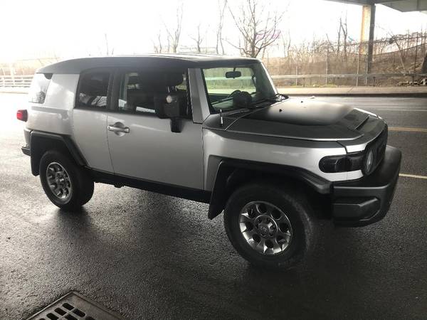 2007 TOYOTA FJ CRUISER 4WD - - by dealer - vehicle for sale in Brooklyn, NY – photo 2