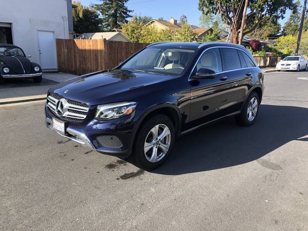 2018 MERCEDES BENZ GLC300 ALL WHEEL DRIVE 1 OWNER LOW MILEAGE - cars for sale in Redwood City, CA – photo 2