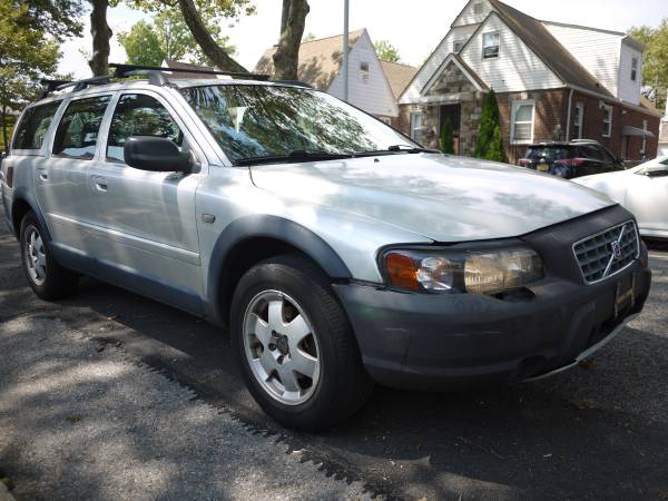2003 Volvo XC70 2.5T Wagon for sale in Flushing, NY – photo 3