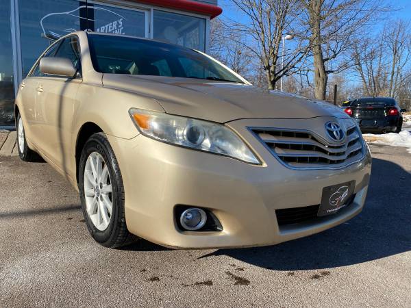 *****2010 TOYOTA CAMRY XLE***** - cars & trucks - by dealer -... for sale in south burlington, VT – photo 2