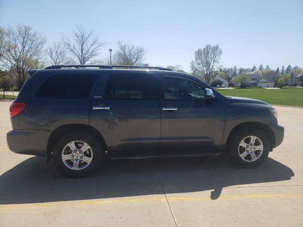2008 Toyota Sequoia Limited 4WD - - by dealer for sale in newton, iowa, IA – photo 3
