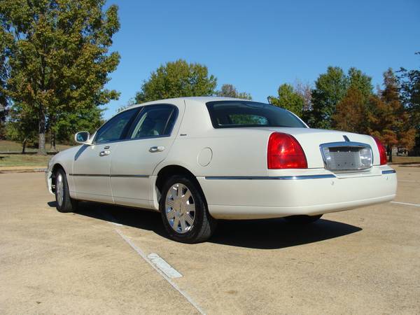 2004 LINCOLN TOWNCAR ULTIMATE 4 DOOR RUNS GREAT!! STOCK #839... for sale in Corinth, MS – photo 6