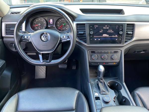 2018 Volkswagen Atlas 3 6L V6 SE 4MOTION - - by dealer for sale in Jamaica, NY – photo 19
