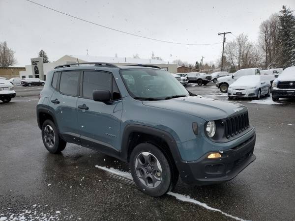2018 Jeep Renegade Sport - - by dealer - vehicle for sale in LIVINGSTON, MT – photo 3