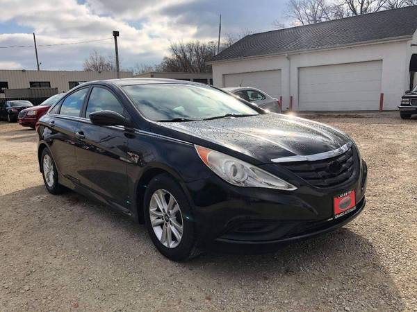 2014 HYUNDAI SONATA GLS - cars & trucks - by dealer - vehicle... for sale in Montgomery, IL – photo 2