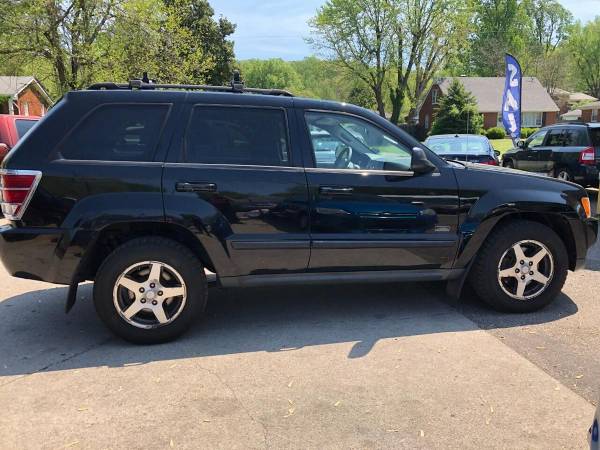 2007 Jeep Grand Cherokee Laredo 4dr SUV 4WD - Wholesale Cash Prices for sale in Louisville, KY – photo 2