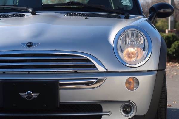 2005 Mini Cooper Hardtop Base - cars & trucks - by dealer - vehicle... for sale in Indianapolis, IN – photo 9