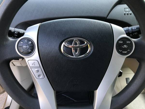 ✔ 2010 Toyota Prius ☀ Bluetooth ☀ One Owner ☀ - cars & trucks - by... for sale in Bethany, CT – photo 11