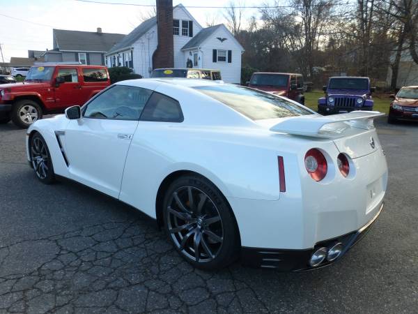 2013 NISSAN GT-R PREMIUM GTR - ONLY 12,000 MILES - CLEAN CARFAX! -... for sale in Worcester, MA – photo 7
