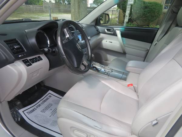 2011 Toyota Highlander 4WD 129K BACK UP CAMERA HEATED LEATHER SUNROOF for sale in Baldwin, NY – photo 8
