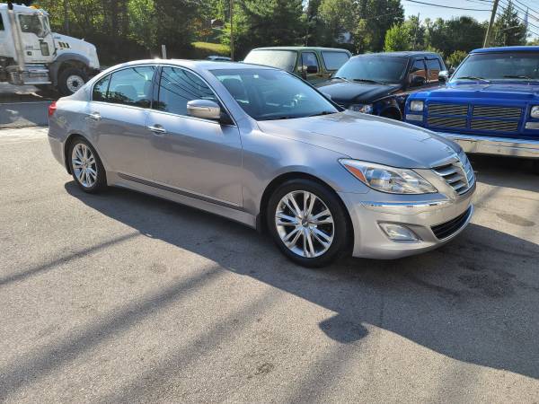 2012 Hyundai Genesis V6 Clean!! - cars & trucks - by dealer -... for sale in Knoxville, TN – photo 7