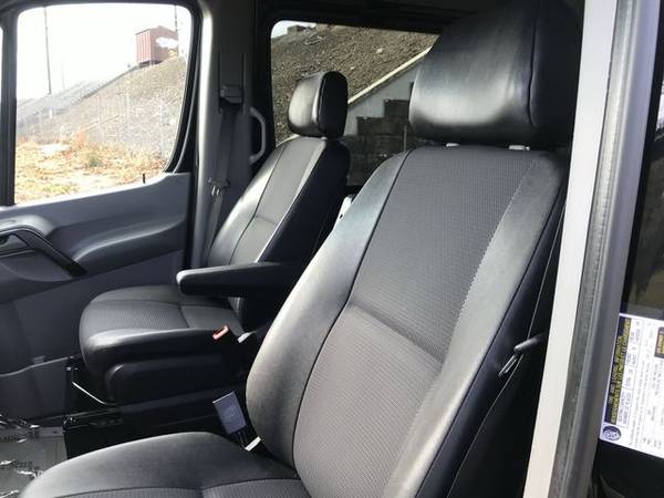 2014 Mercedes-Benz Sprinter 2500 Passenger - Financing Available! -... for sale in Morrisville, PA – photo 14