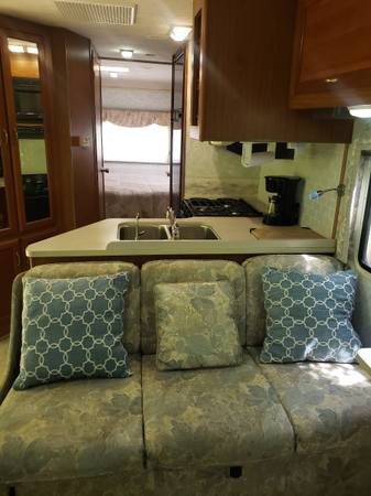 1999 Minnie Winnie Class C Motorhome 29ft for sale in Coos Bay, OR – photo 8