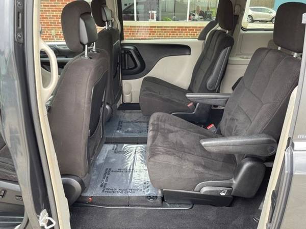 2012 Chrysler Town Country Touring - - by for sale in Medina, OH – photo 20
