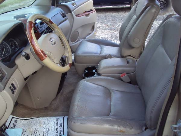 2005 Toyota Sienna Limited - - by dealer - vehicle for sale in Jacksonville, GA – photo 11