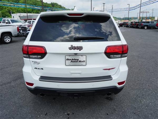 2019 Jeep Grand Cherokee SUV TRAILHAWK - White for sale in Beckley, WV – photo 15