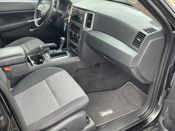 2010Jeep grand Cherokee 4x4 - cars & trucks - by owner - vehicle... for sale in Omaha, NE – photo 10