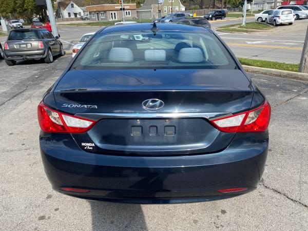 2011 Hyundai Sonata GLS - cars & trucks - by dealer - vehicle... for sale in Des Moines, IA – photo 4