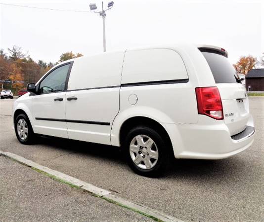 2013 Ram C/V Cargo Van Bins All Power Warranty 1-Owner CLEAN - cars for sale in Hampton Falls, ME – photo 5