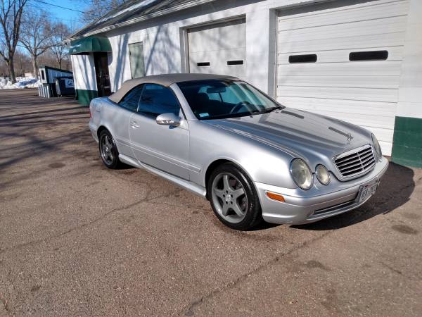 Mercedes Benz CLK 430 - cars & trucks - by owner - vehicle... for sale in Altoona, WI – photo 2