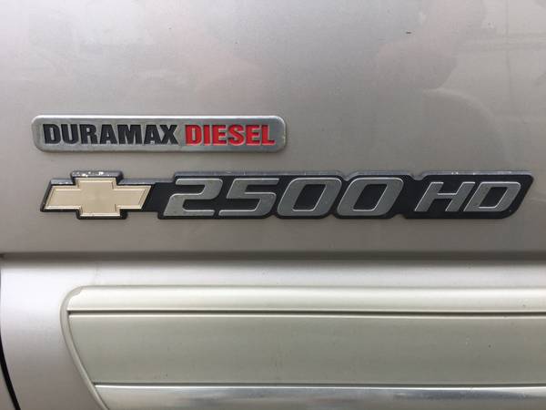 2005 Duramax Diesel 2500HD - - by dealer - vehicle for sale in Central Point, OR – photo 3