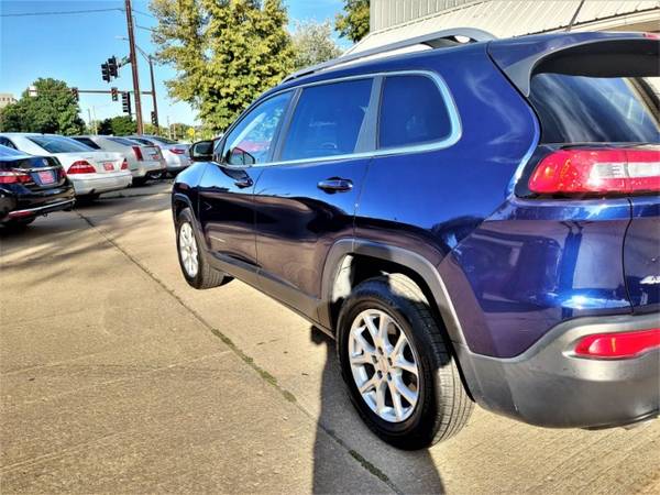 LOW MILES! NEW TIRES! REMOTE START! 2015 JEEP CHEROKEE... for sale in Cedar Rapids, IA – photo 3