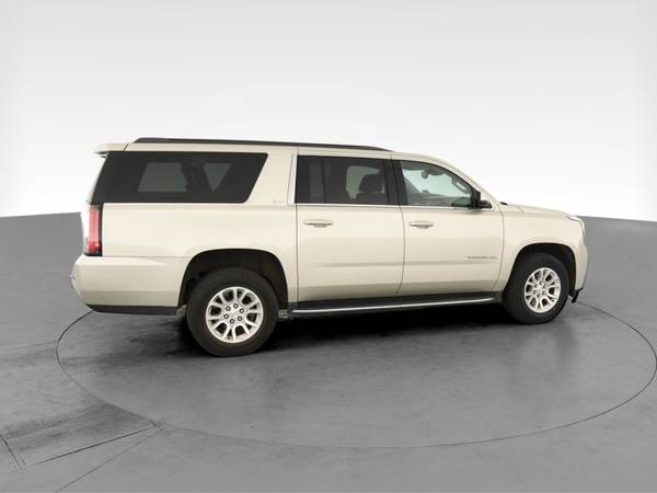 2017 GMC Yukon XL SLT Sport Utility 4D suv Silver - FINANCE ONLINE -... for sale in Cleveland, OH – photo 12